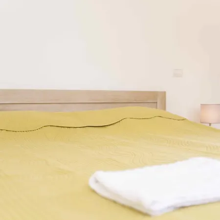 Miljacka Apartment *